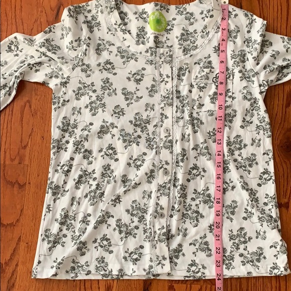 Bundle-3 Piece NWT White Orchid Pajama 2Tops/1 Bottom - Picture 8 of 9